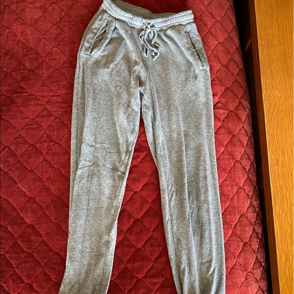 Brandy Melville sweats